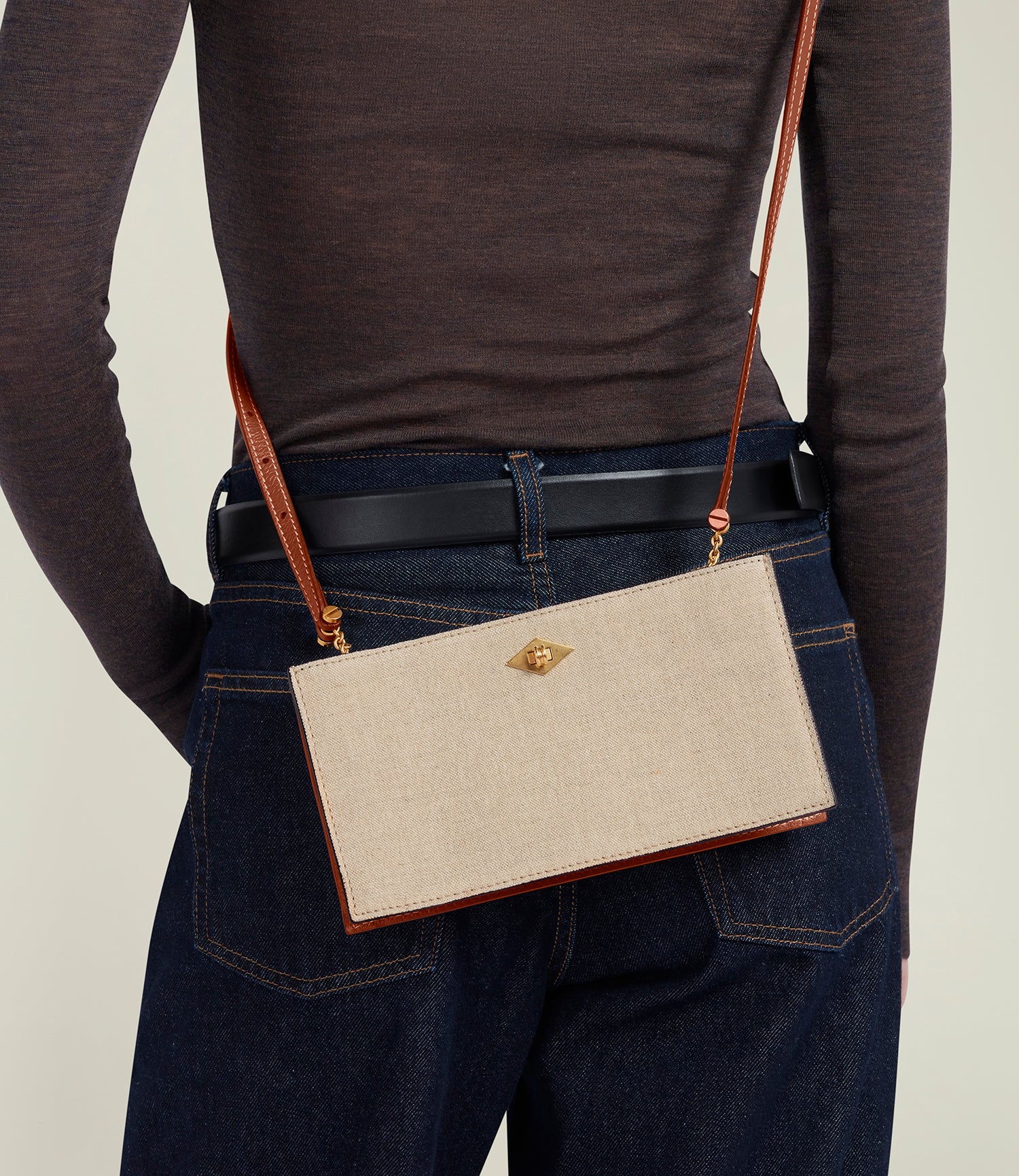 Ease 20 Natural Linen with Cognac - Image 5