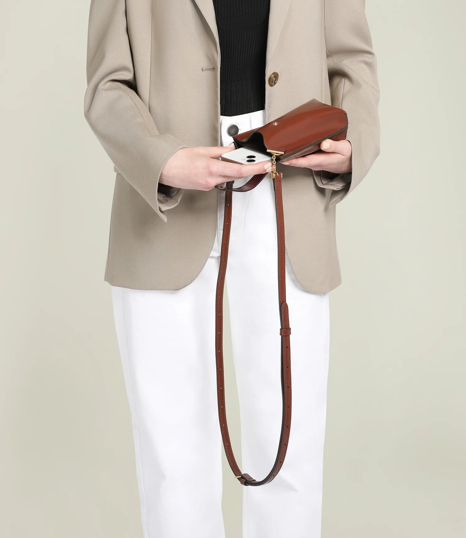 Minimalist Double Glossy Calfskin Burnt Tobacco - Image 5