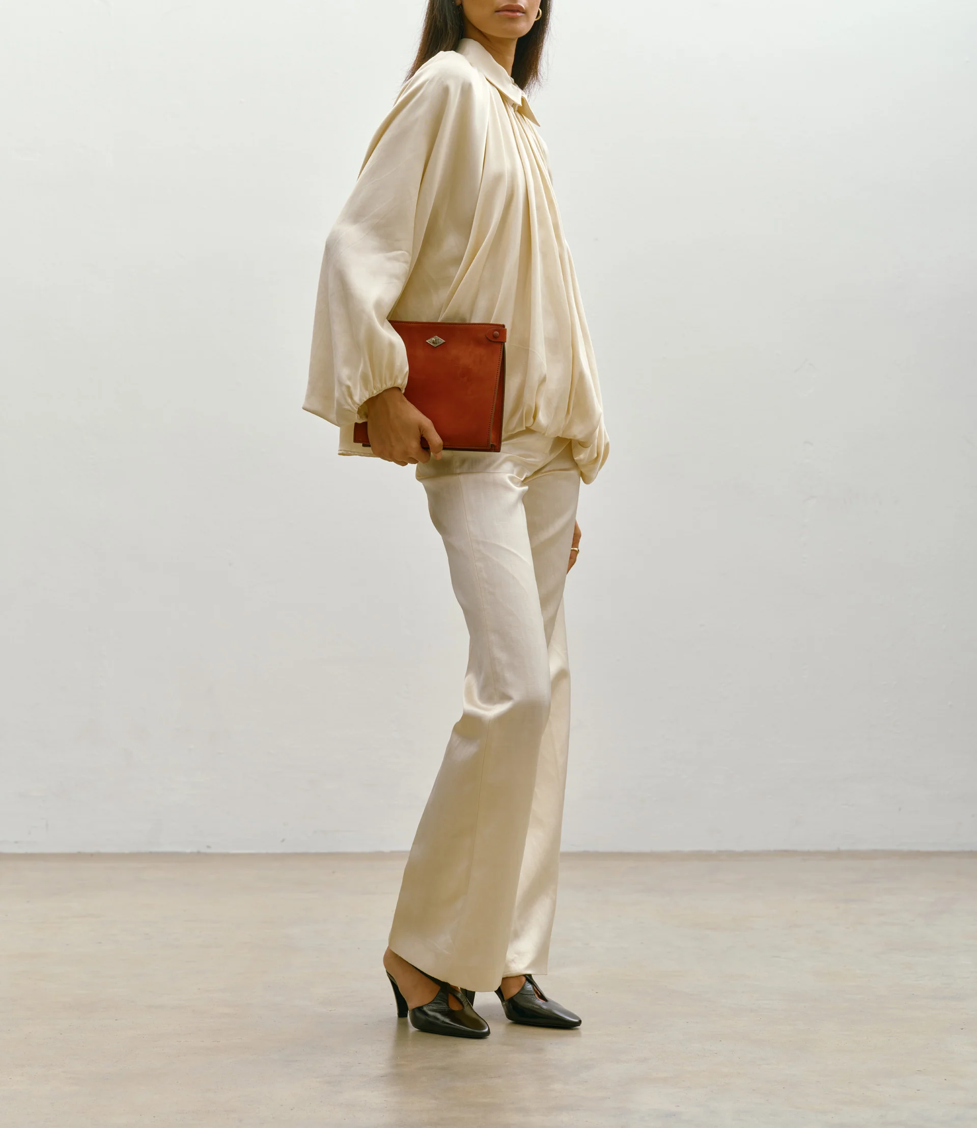 Stowaway Crossbody Nubuck Rust - Image 5