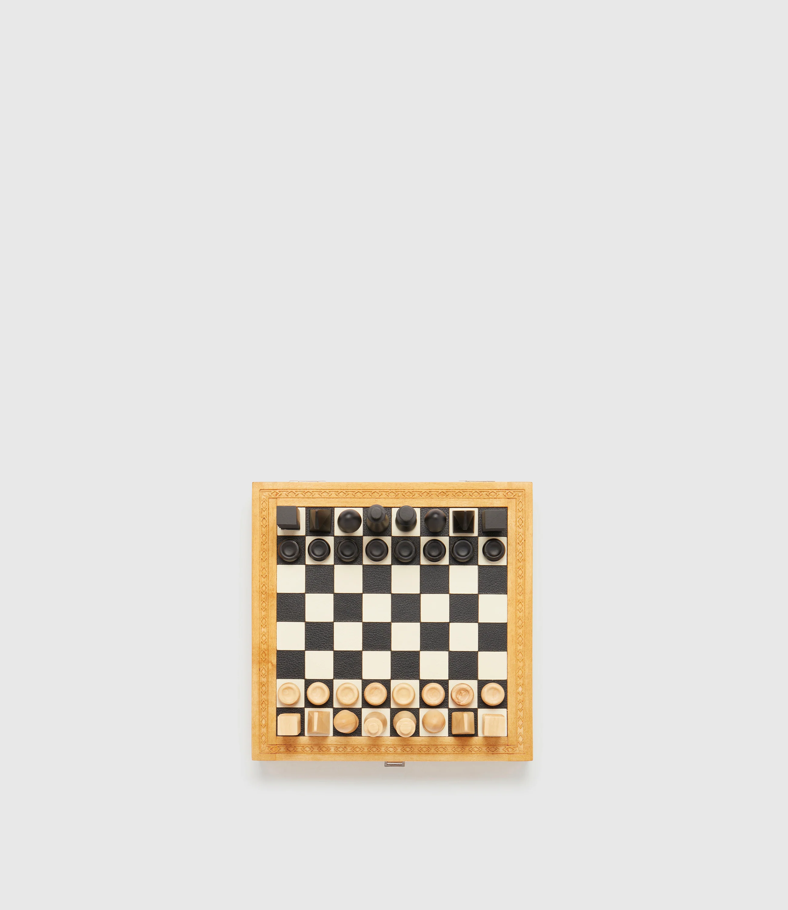 Travel Chess and Backgammon Set in Buffalo and Smooth Calfskin Leather, Olive and Ebony Wood - Image 3